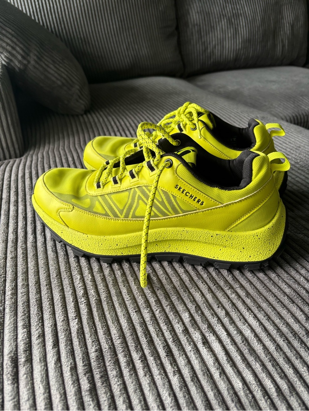 Skechers Mens Neon Yellow Chunky Trail Sneakers Size 11